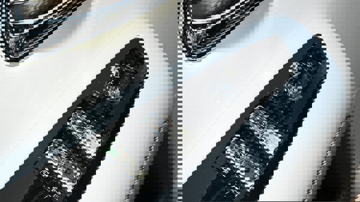 Used 2023 Rolls-Royce Ghost Black Badge w/ Black Badge Ghost Package image 65