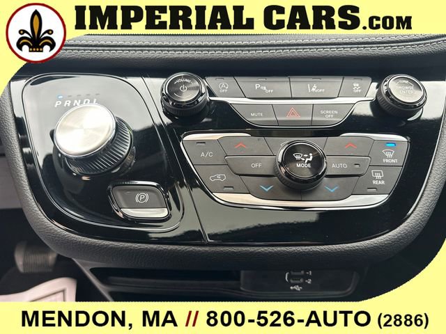 New 2026 Chrysler Pacifica Select image 29