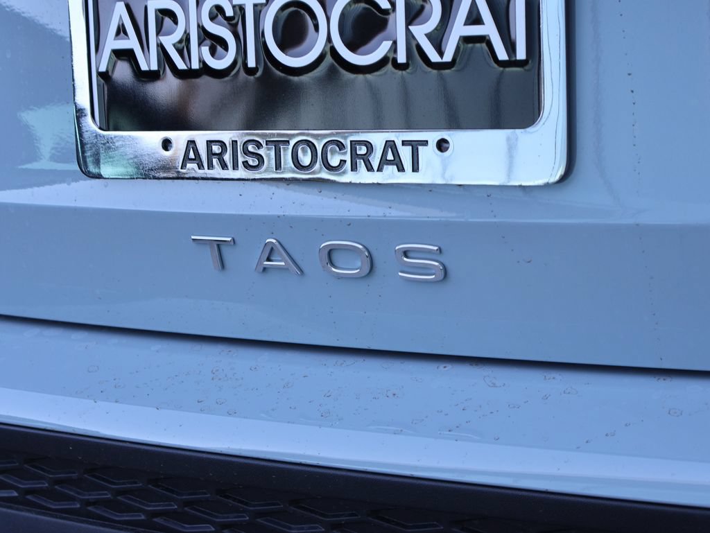New 2026 Volkswagen Taos SE FWD image 34
