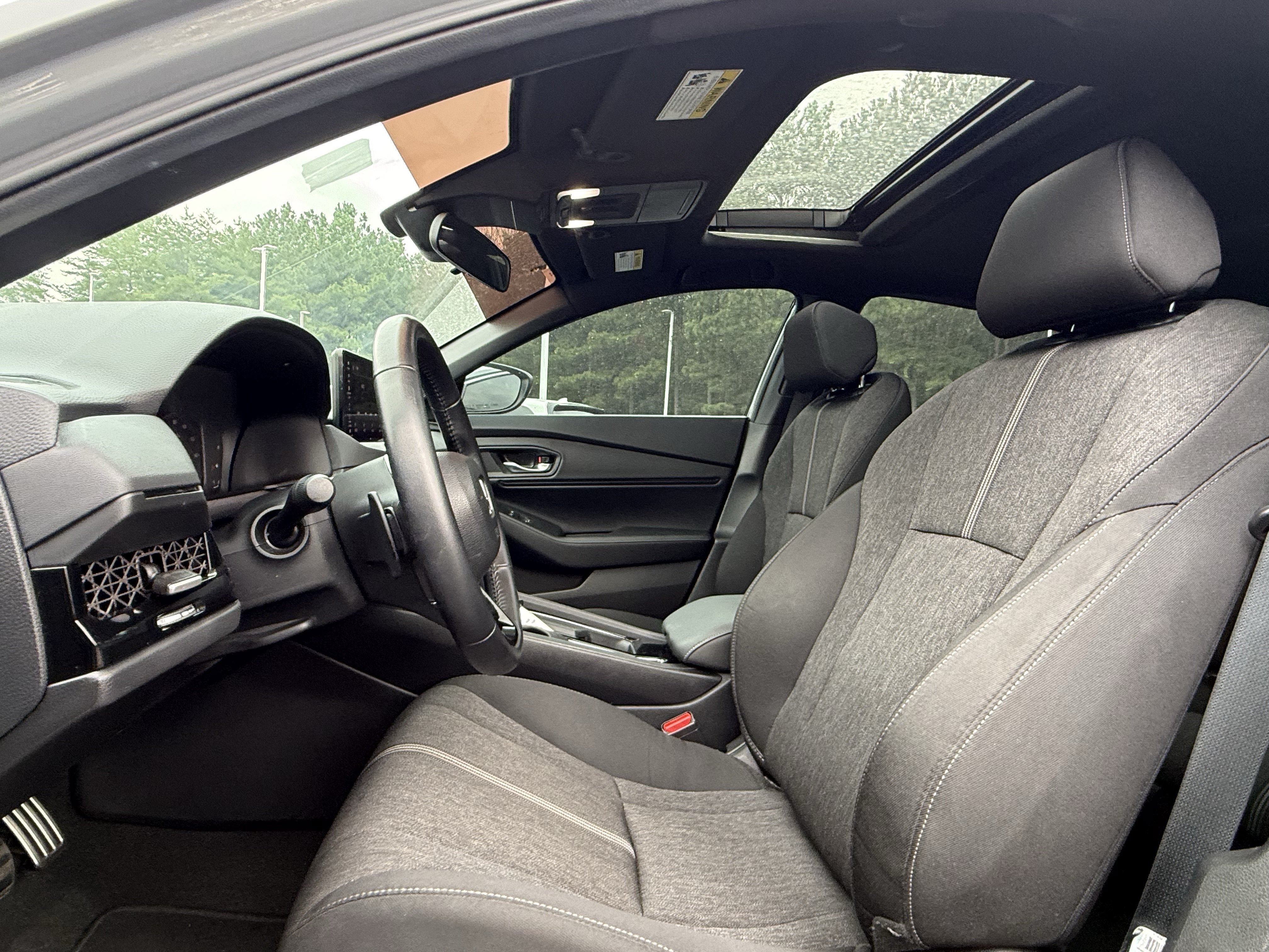 Used 2025 Honda Accord Sport image 7