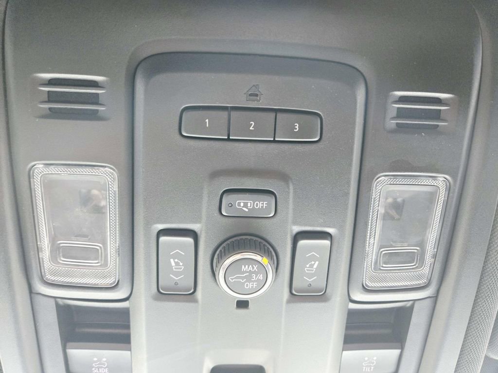 Used 2021 Chevrolet Tahoe High Country w/ Premium Package image 37