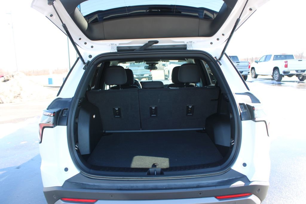 Used 2026 Chevrolet Equinox LT image 16