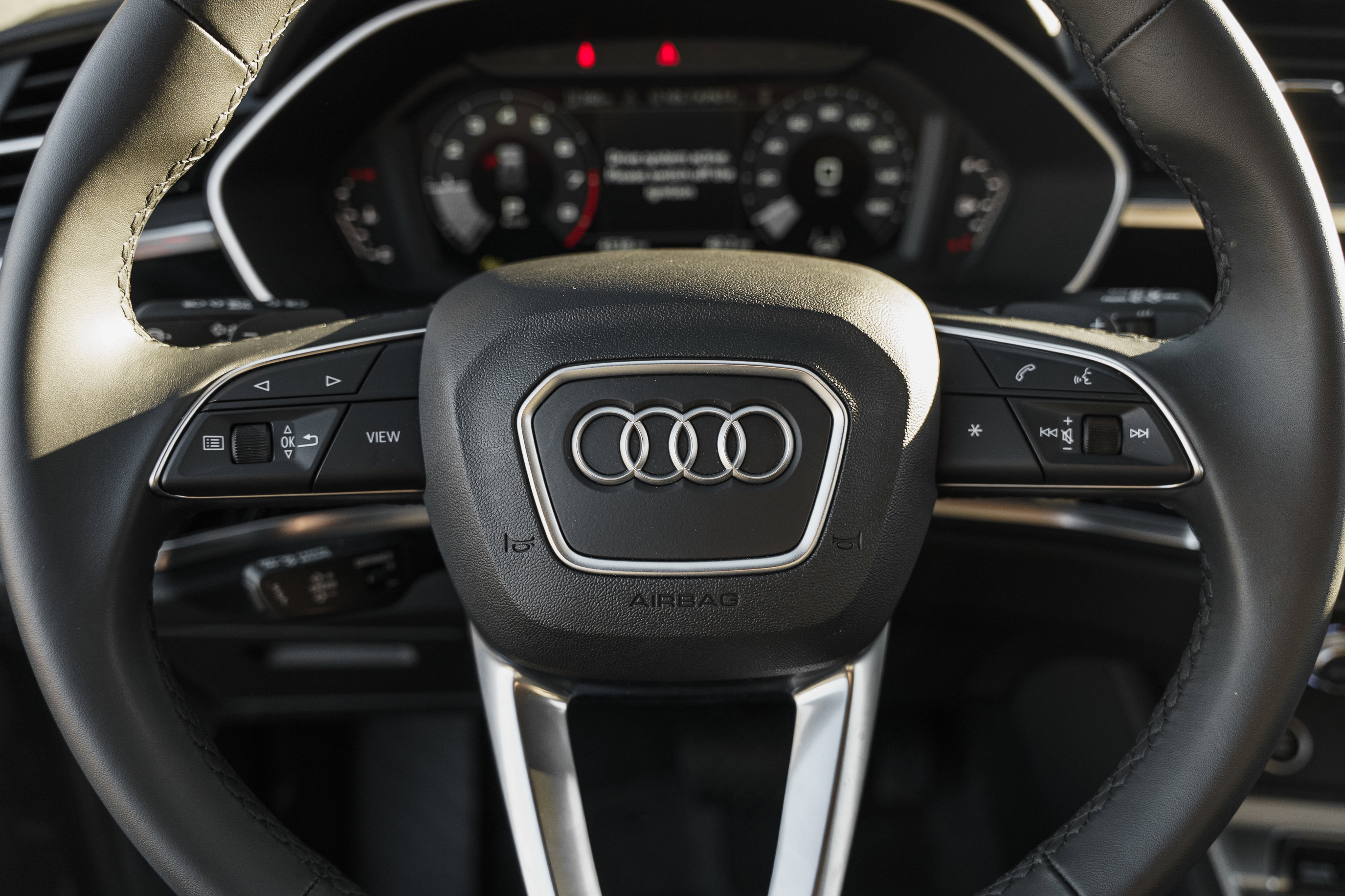 Certified 2025 Audi Q3 2.0T Premium w/ Convenience Package image 15