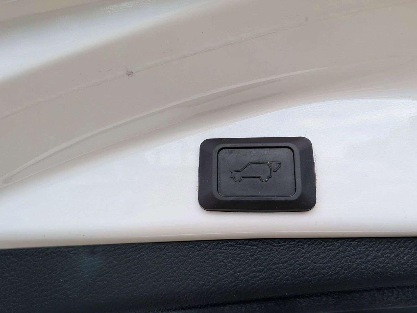 Used 2016 Toyota RAV4 Limited AWD/4WD image 31