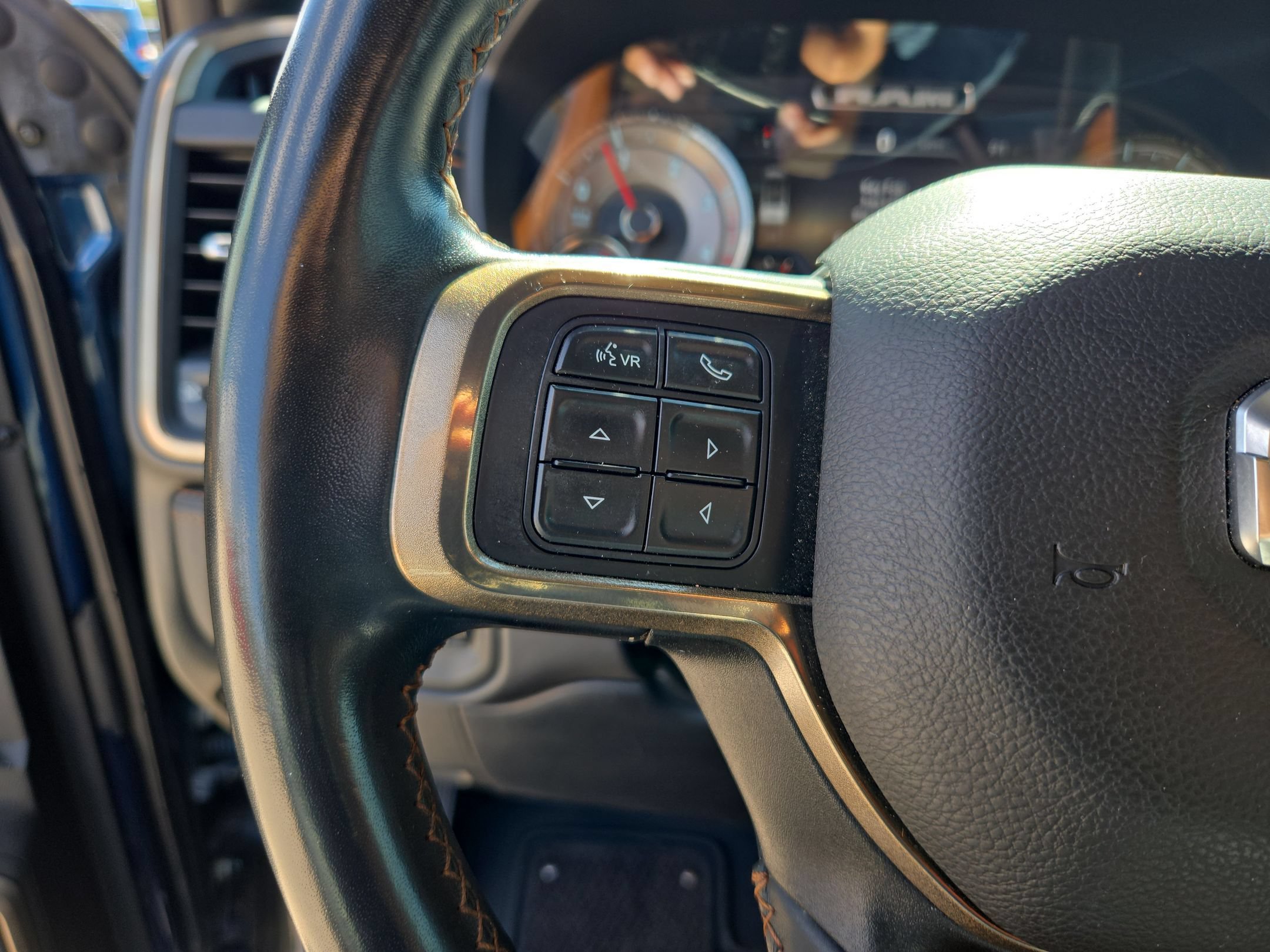 Used 2022 RAM 2500 Limited AWD/4WD image 21