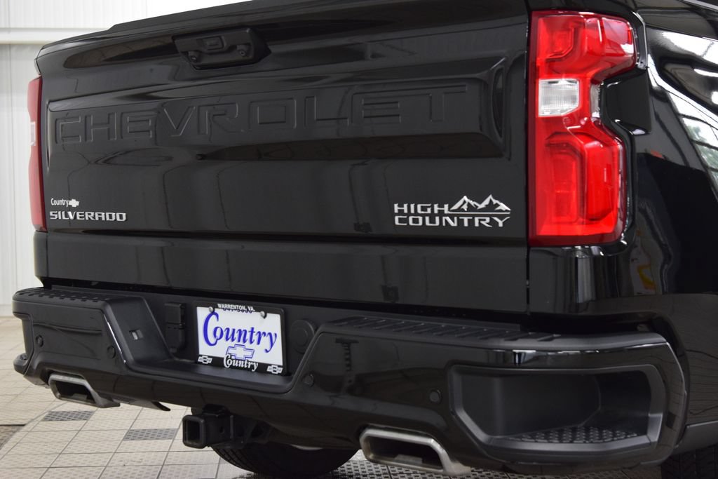 Used 2025 Chevrolet Silverado 1500 High Country w/ High Country Premium Package AWD/4WD image 21
