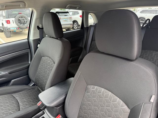 Used 2025 Mitsubishi Outlander Sport ES AWD/4WD image 13