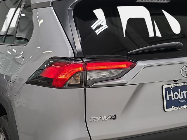 Certified 2024 Toyota RAV4 XLE FWD image 30