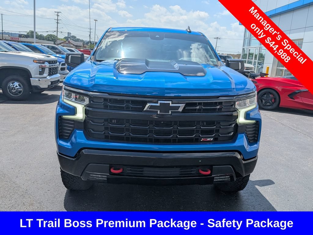 Used 2022 Chevrolet Silverado 1500 LT Trail Boss w/ LT Trail Boss Premium Package AWD/4WD image 2