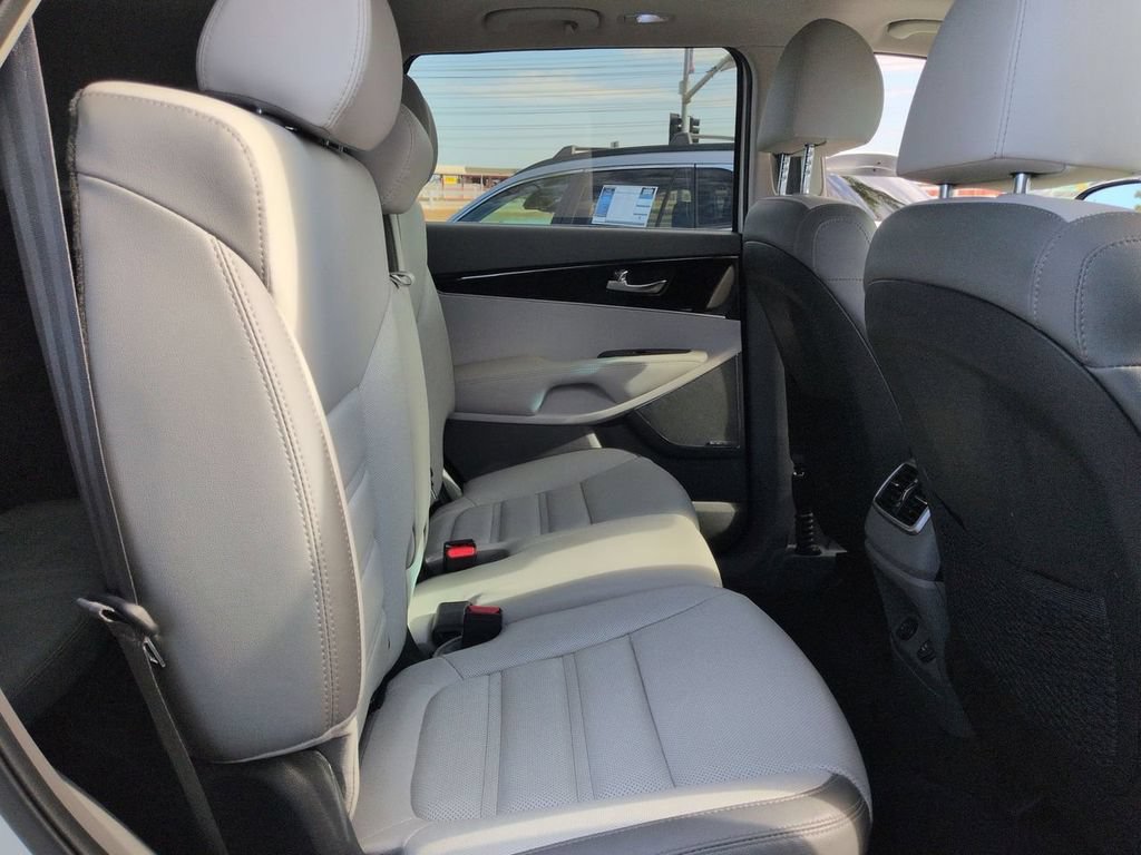 Used 2020 Kia Sorento SX FWD image 28