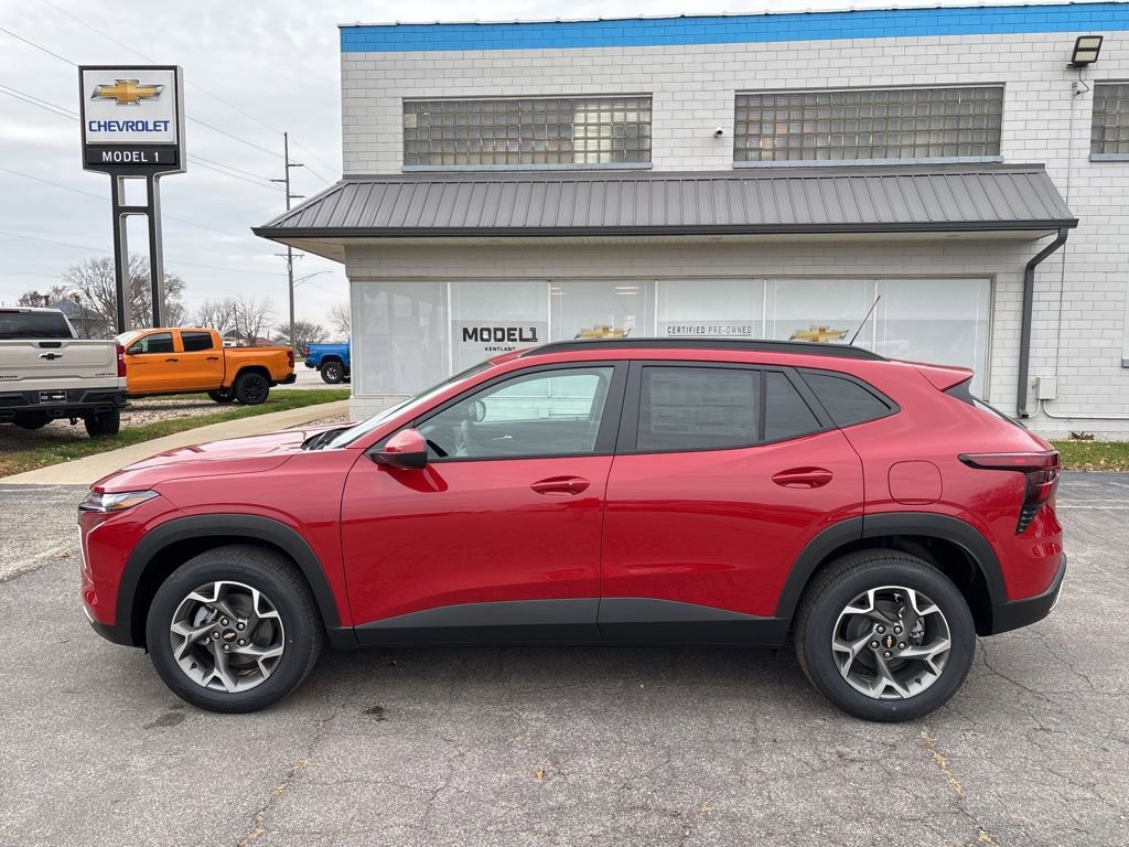 New 2026 Chevrolet Trax LT w/ Driver Confidence Package FWD image 5