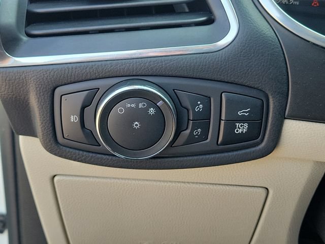 Used 2020 Ford Edge Titanium w/ Equipment Group 301A FWD image 25