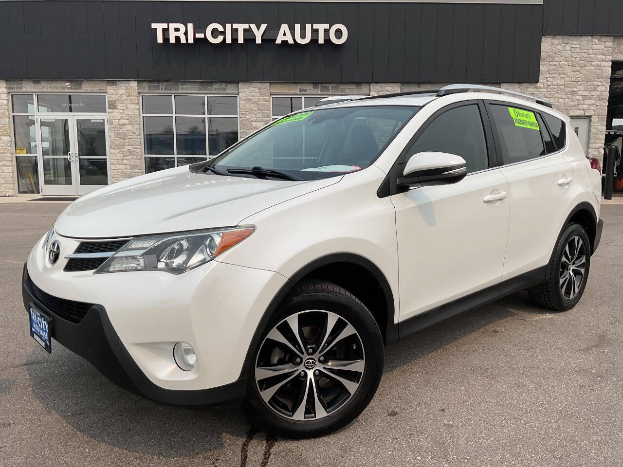 Used 2015 Toyota RAV4 Limited w/ Technology Package