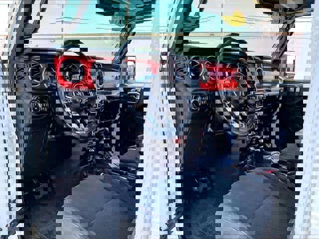 Used 2018 Jeep Wrangler Unlimited Rubicon w/ Dual Top Group AWD/4WD image 8