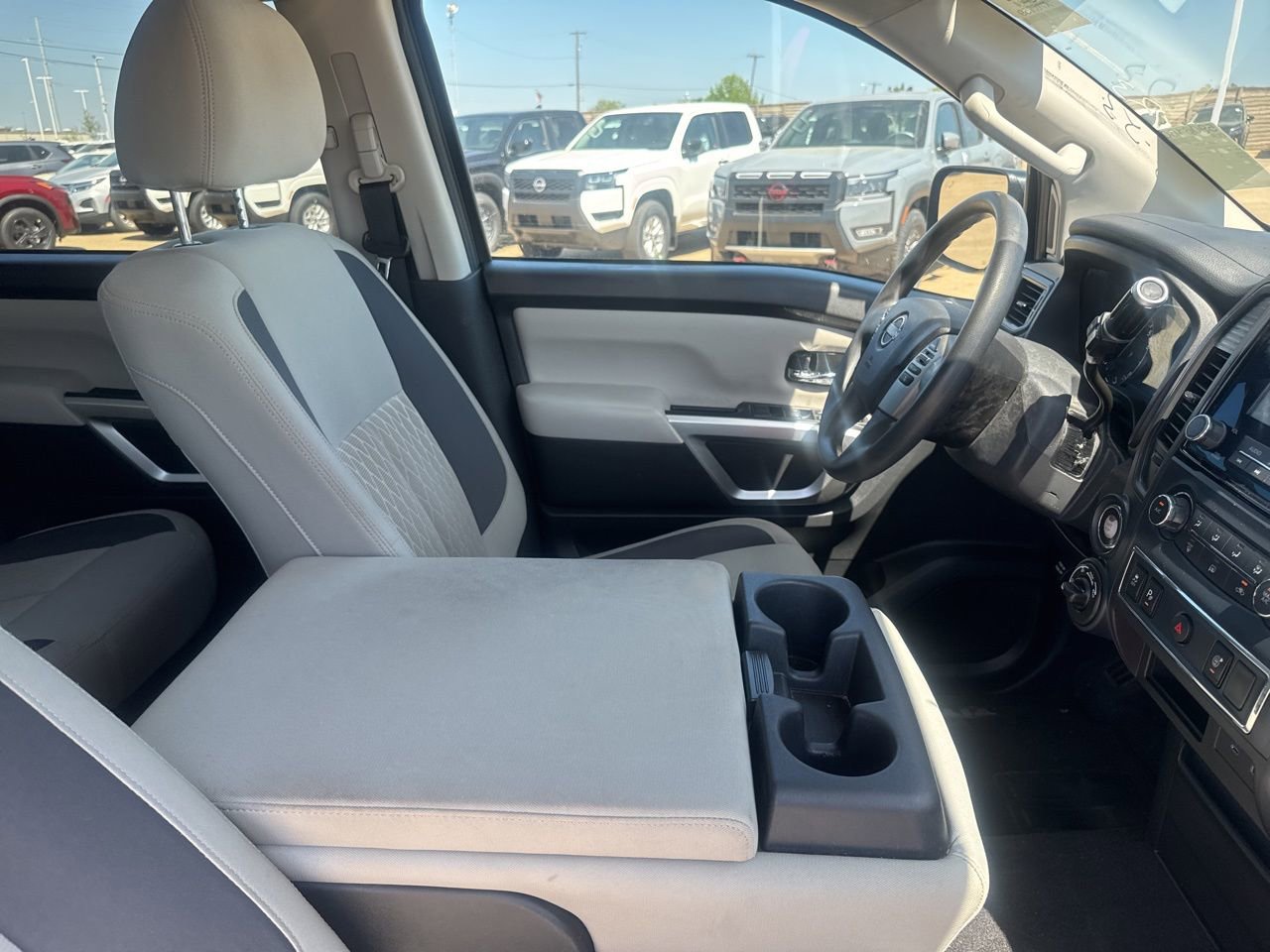 Certified 2024 Nissan Titan SV image 27