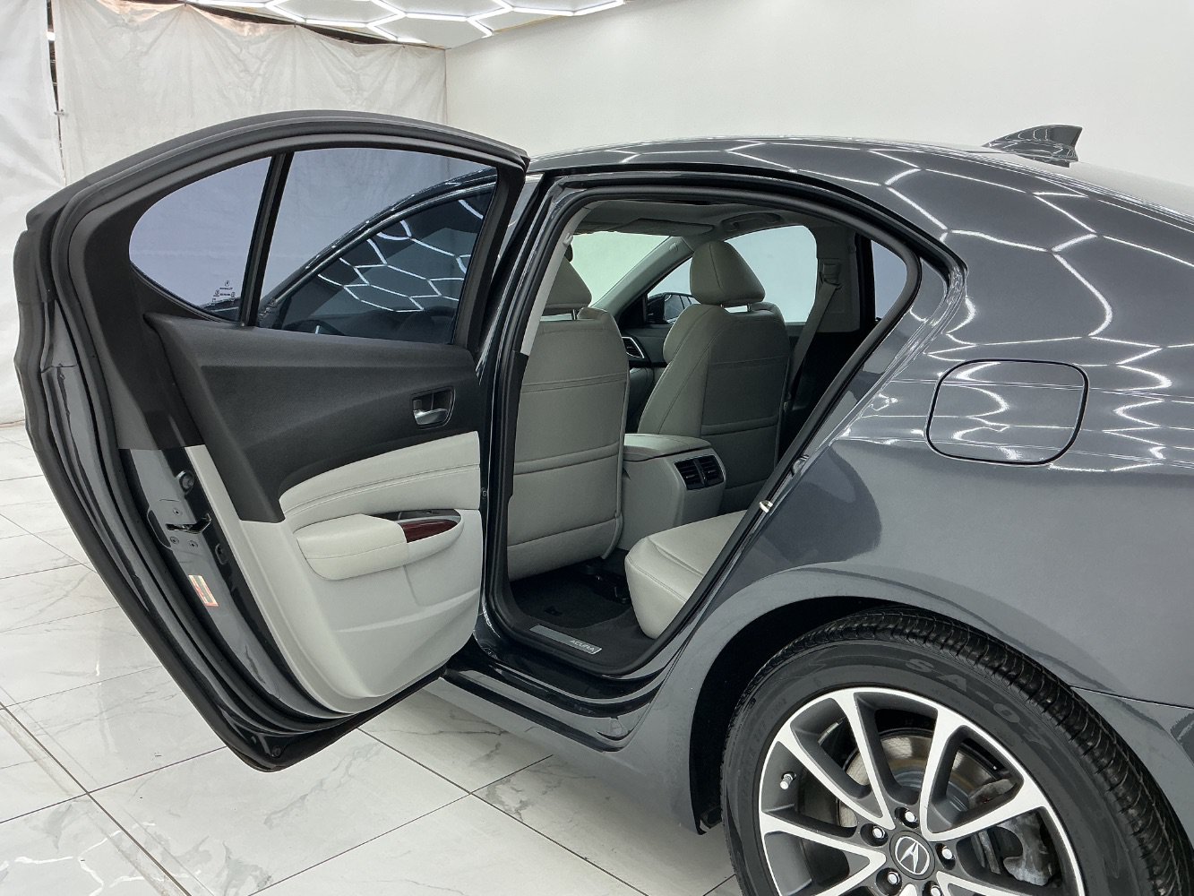 Used 2015 Acura TLX V6 FWD image 22
