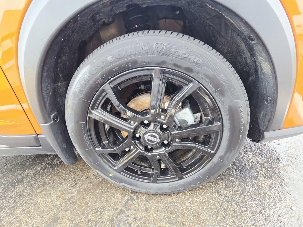 Used 2023 Nissan Kicks SR w/ SR Premium Package image 16