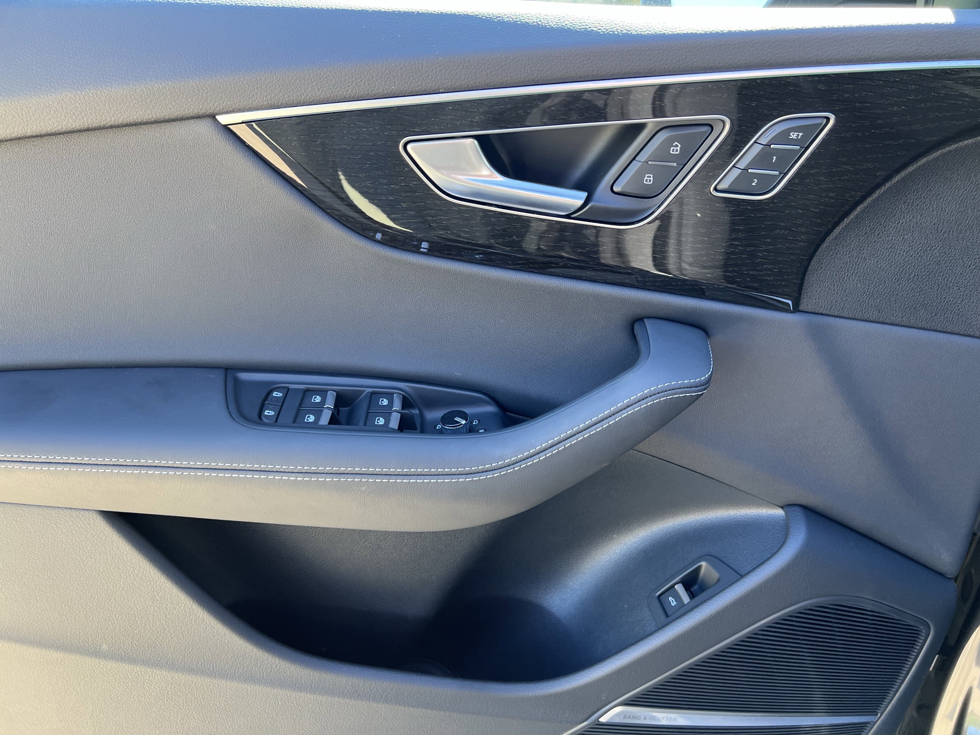 Used 2025 Audi Q8 Premium Plus image 14