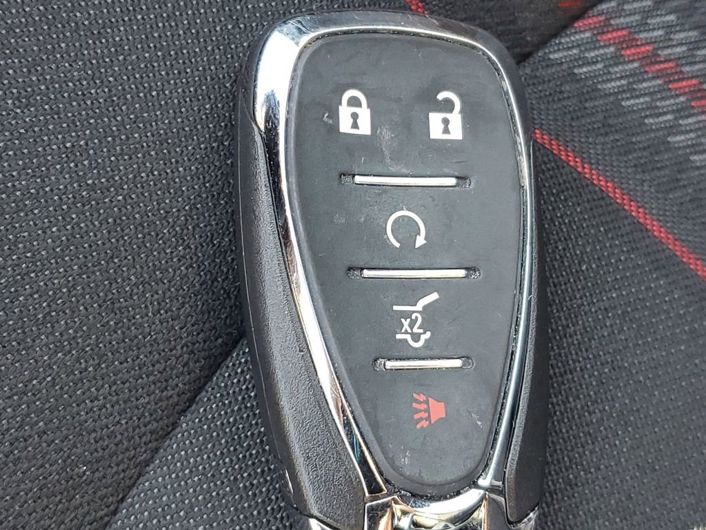 Used 2023 Chevrolet Equinox RS image 39