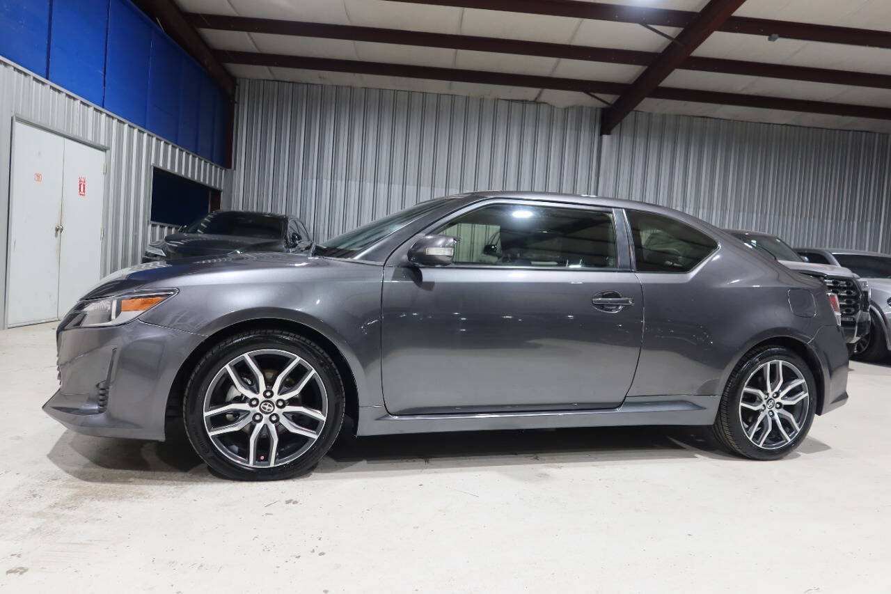 Used 2016 Scion tC FWD image 1