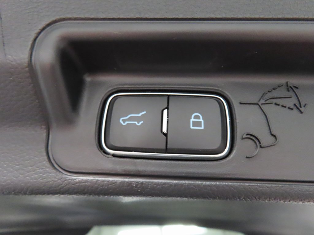 Used 2025 Ford Explorer ST image 37