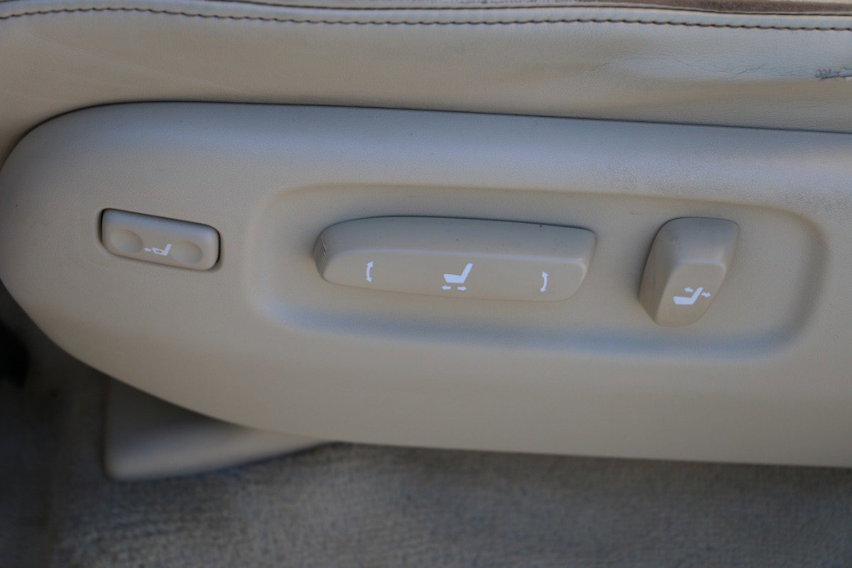 Used 2018 Lexus LX 570 4WD image 29