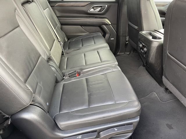 Used 2022 Chevrolet Suburban Z71 image 13