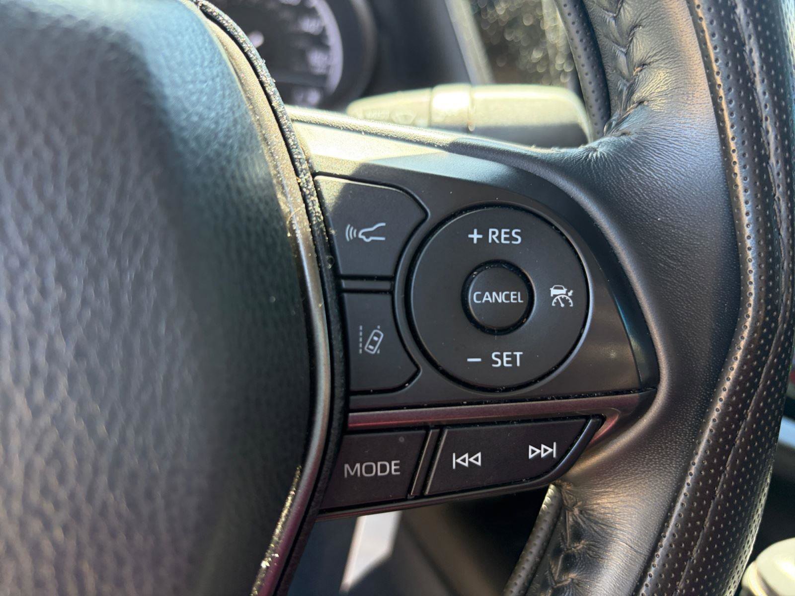 Certified 2022 Toyota Camry SE w/ Carpet Mat Package (TMS) image 10