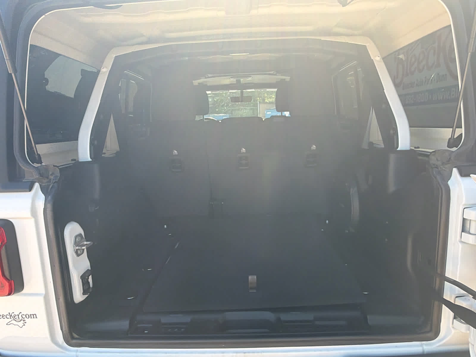 Used 2020 Jeep Wrangler Unlimited Rubicon AWD/4WD image 17