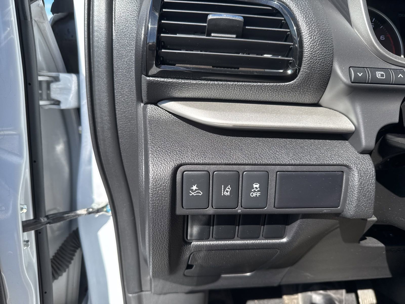 Used 2022 Mitsubishi Eclipse Cross SE image 19