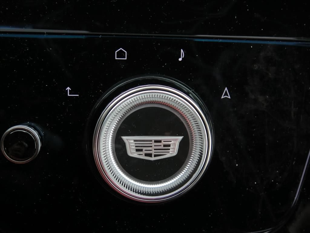 New 2026 Cadillac Escalade ESV Platinum Luxury AWD/4WD image 17
