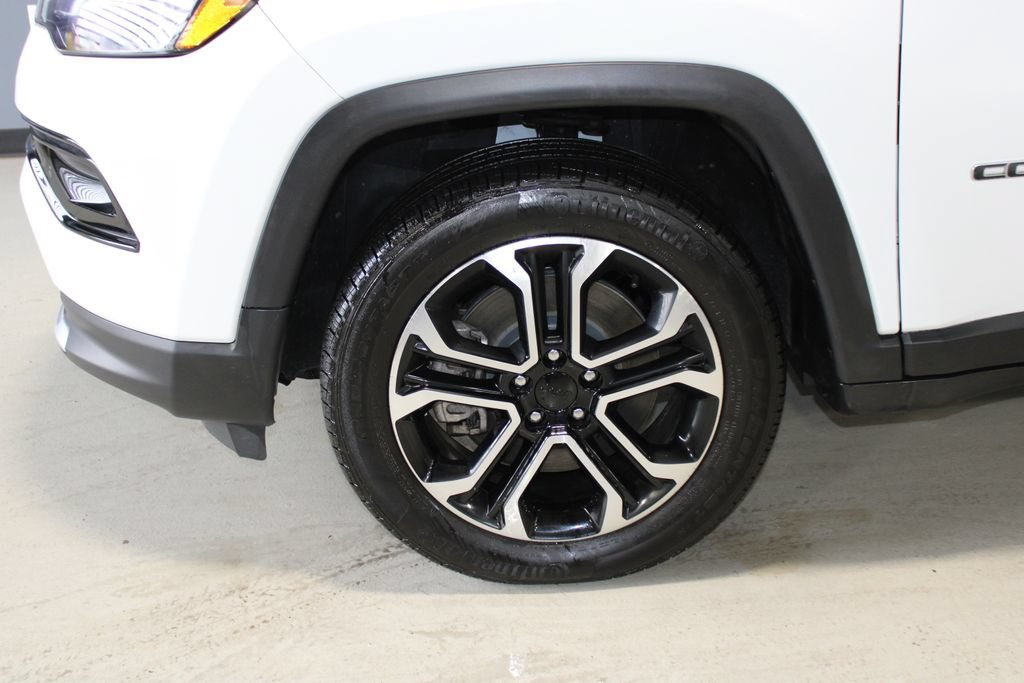Used 2023 Jeep Compass Limited AWD/4WD image 4