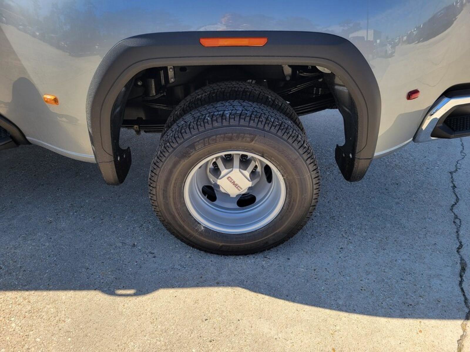 New 2026 GMC Sierra 3500 Pro w/ 1SA Pro Safety Plus Package image 8