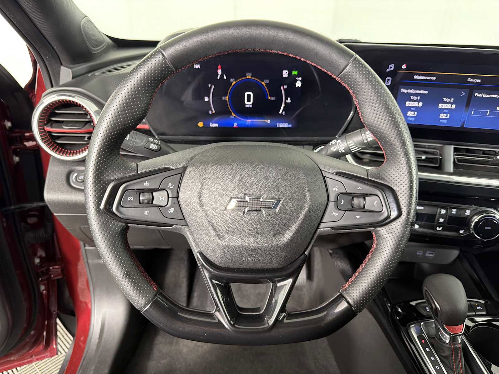 Used 2024 Chevrolet Trax RS image 21