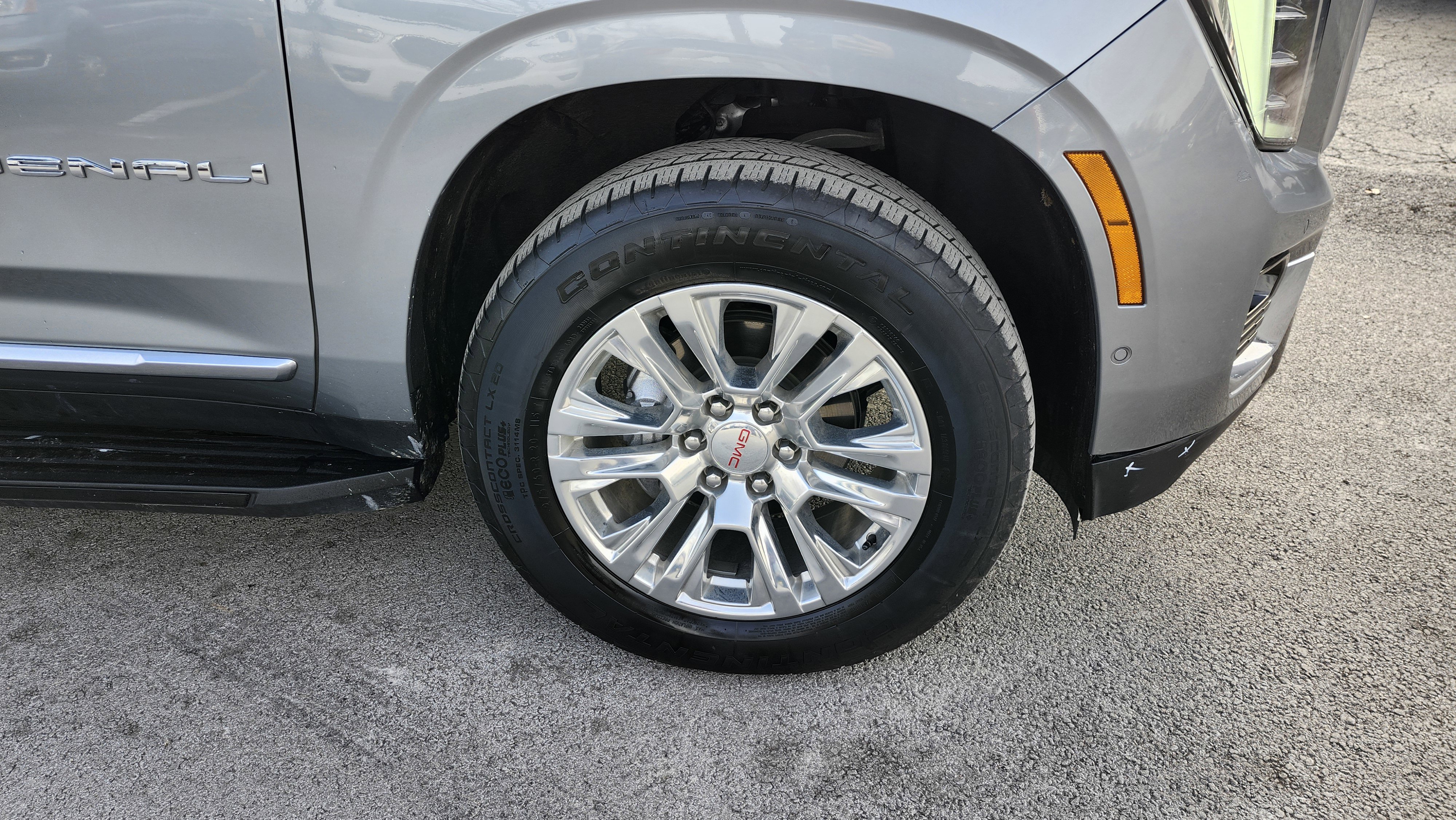 Used 2025 GMC Yukon Denali image 13