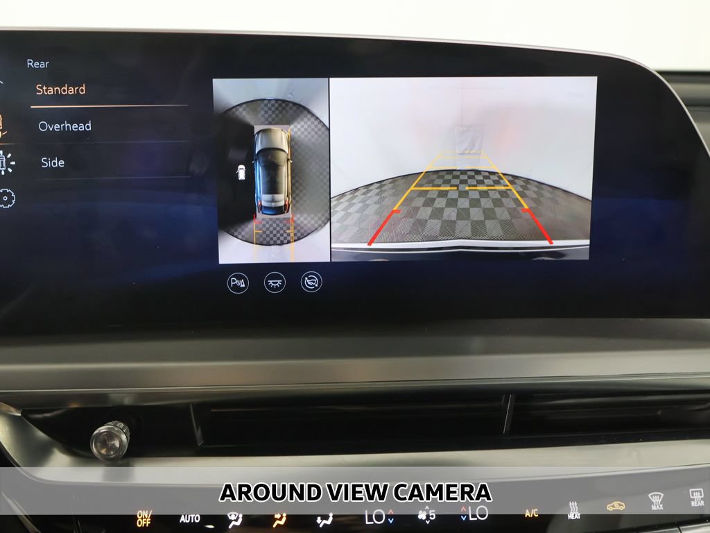 Used 2025 Cadillac Lyriq Luxury RWD image 6