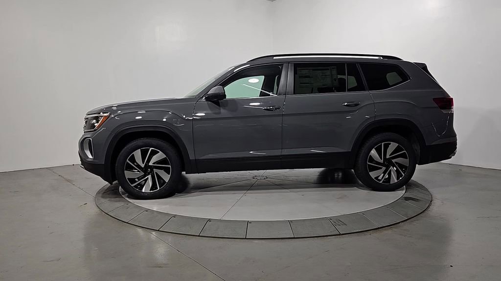 New 2026 Volkswagen Atlas SE image 2