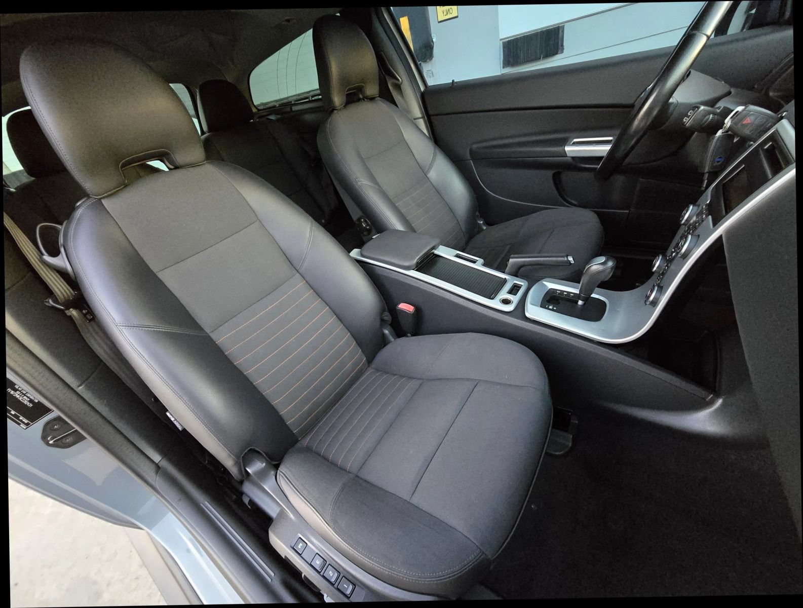 Used 2012 Volvo C30 FWD image 21