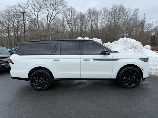 Used 2025 Lincoln Navigator L Black Label image 14