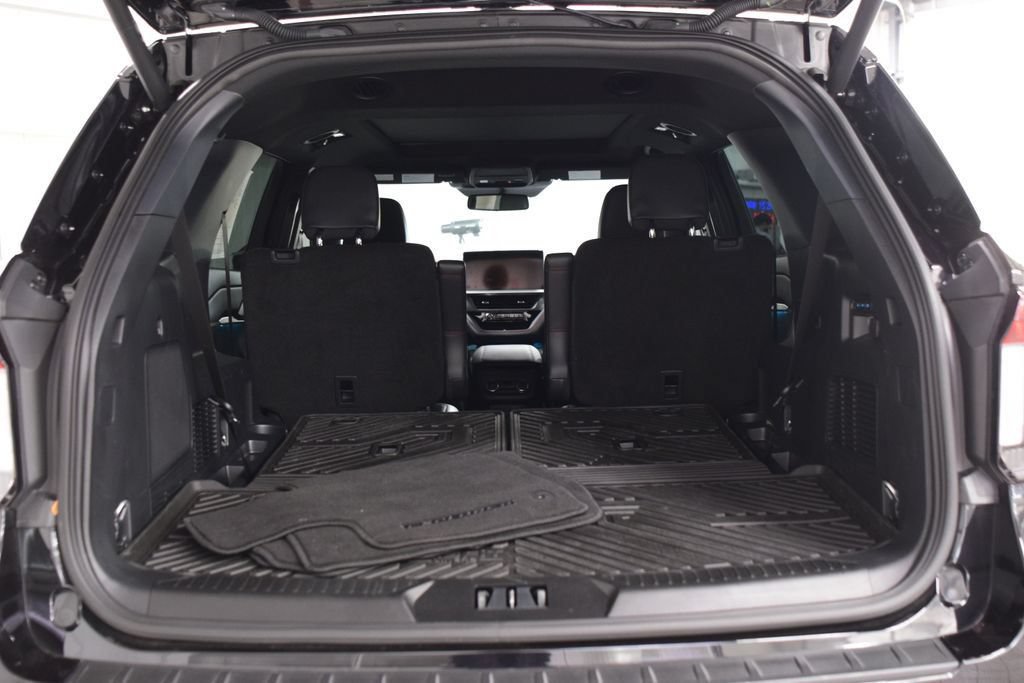 Used 2025 Ford Explorer ST w/ Sun And Sound Package AWD/4WD image 17