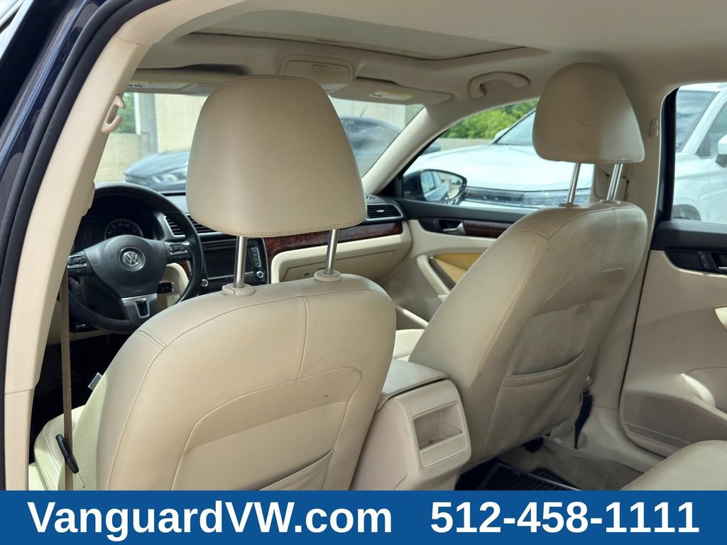 Used 2012 Volkswagen Passat 2.5 SEL FWD image 24