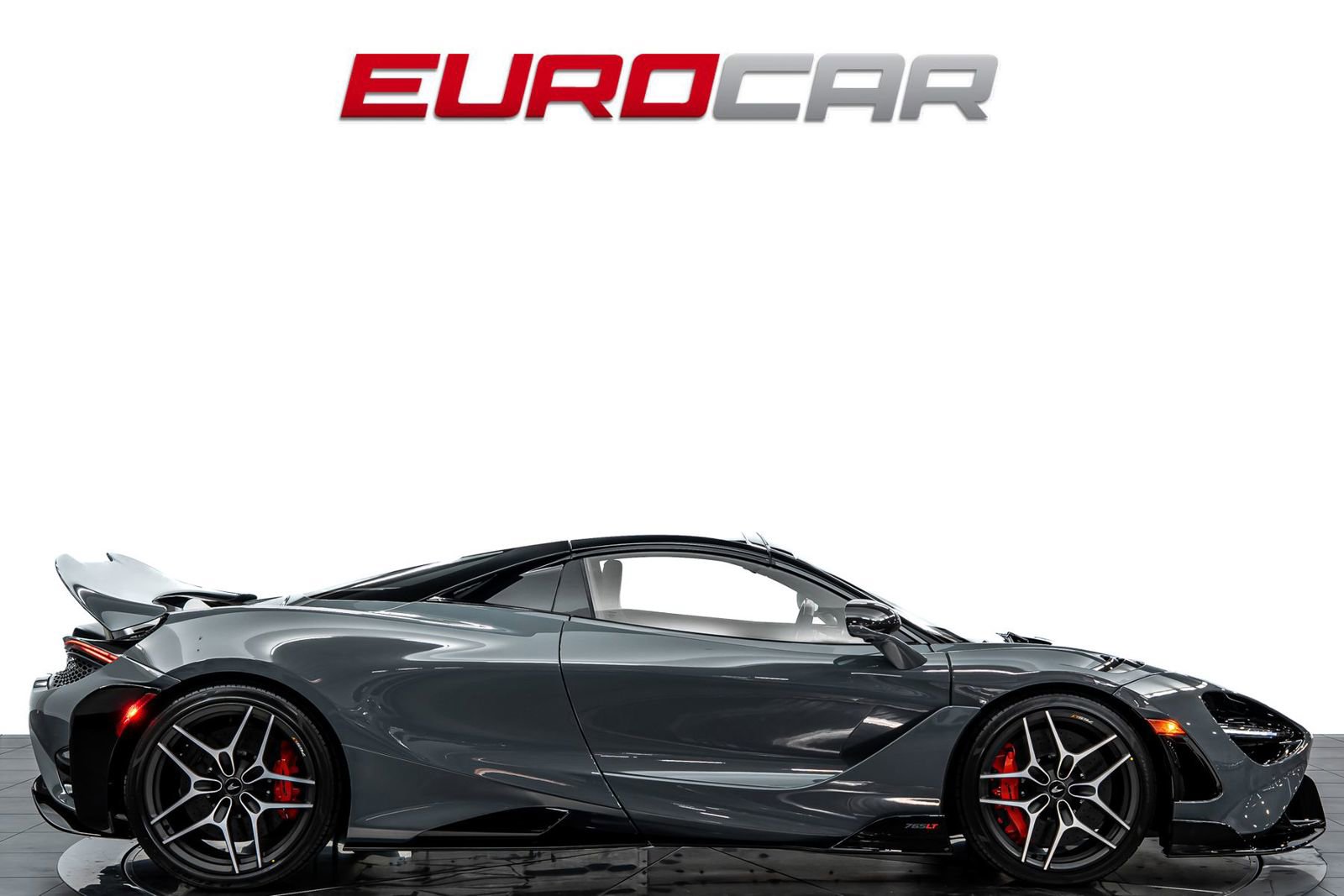 Used 2022 McLaren 765LT image 8