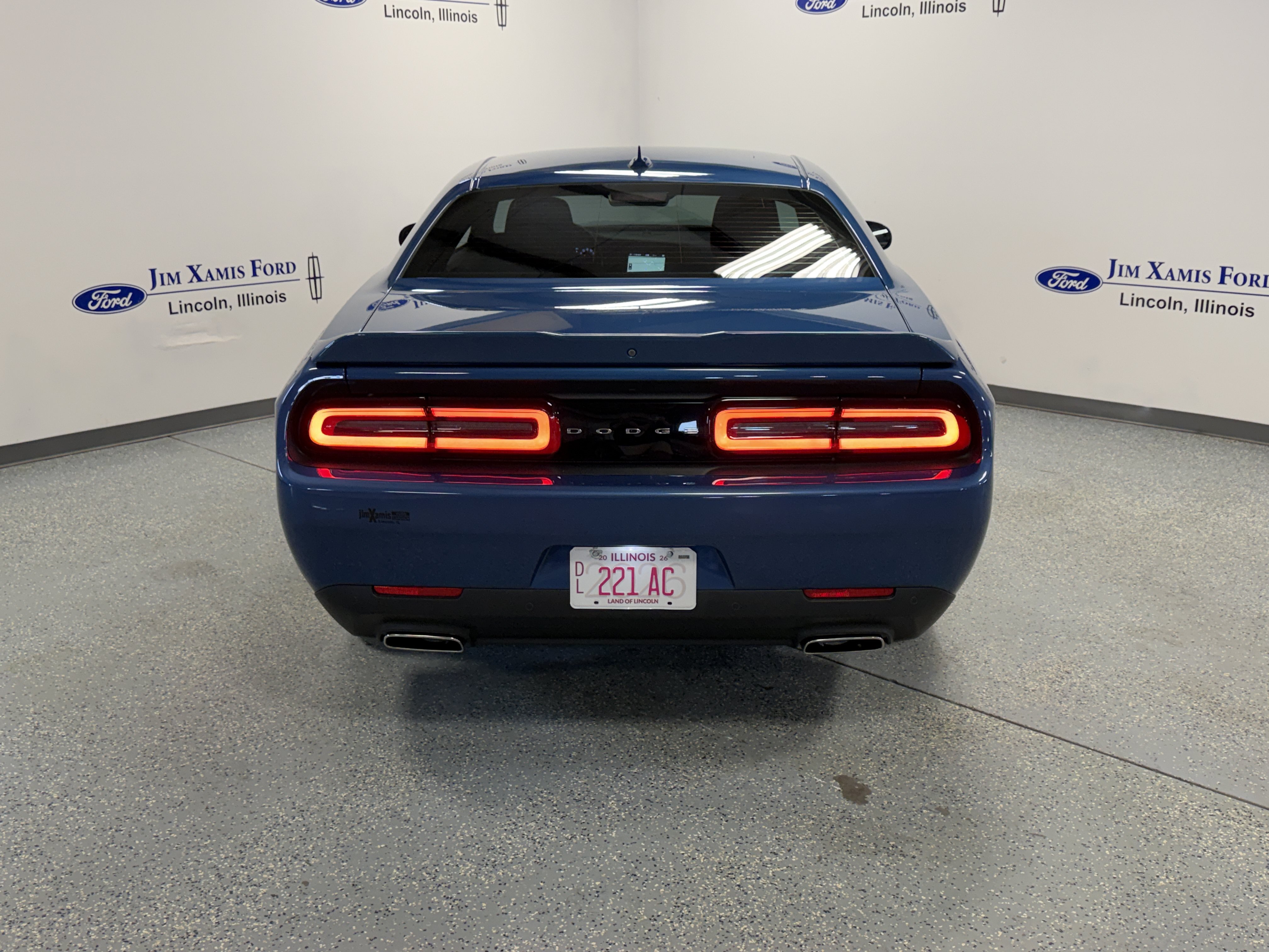 Used 2022 Dodge Challenger SXT w/ Driver Convenience Group RWD image 30