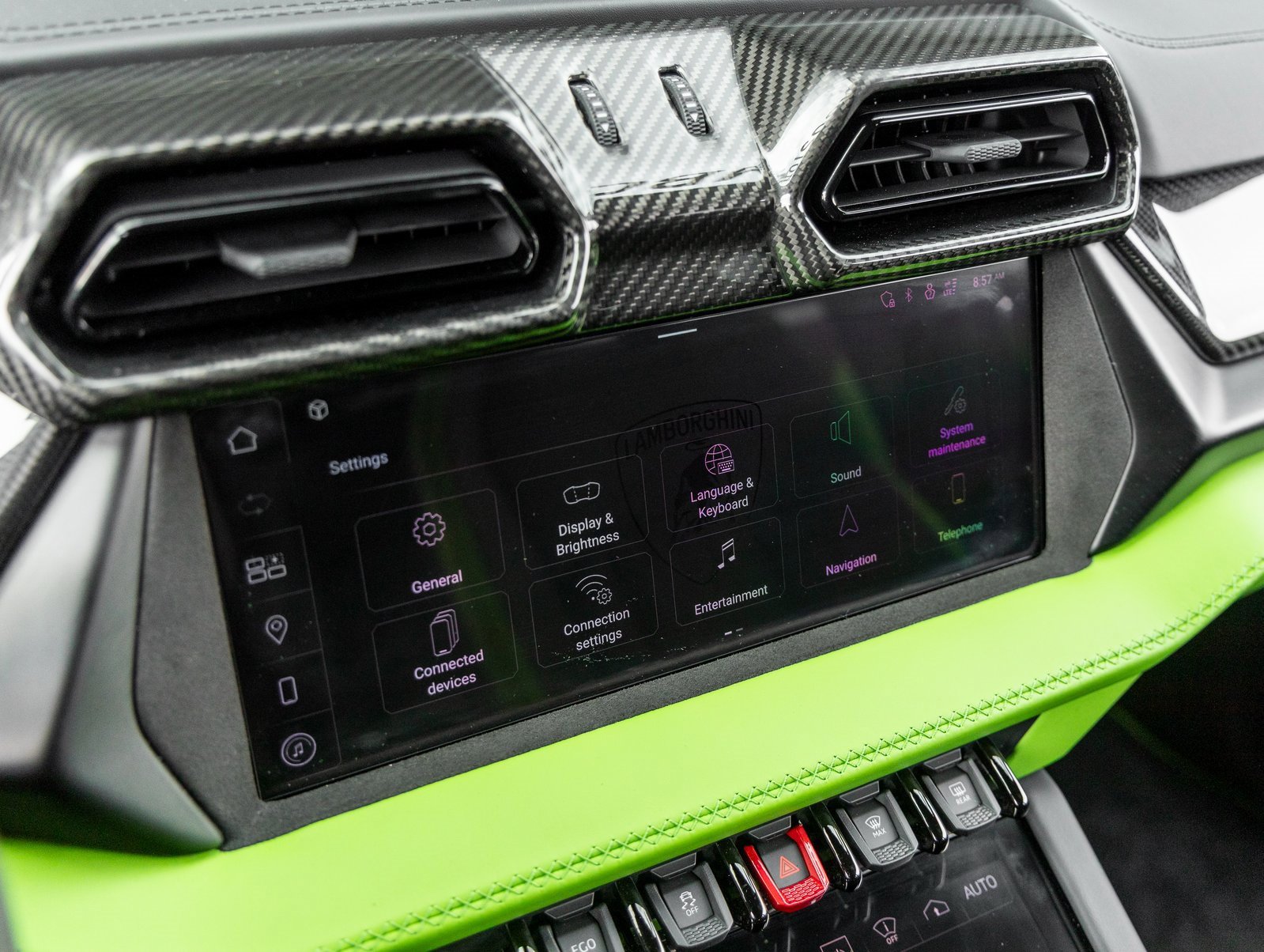 Used 2025 Lamborghini Urus SE image 33