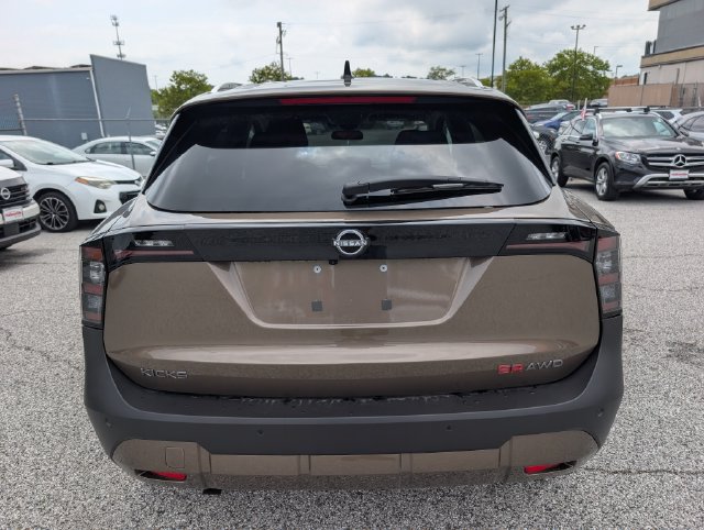Used 2026 Nissan Kicks SR w/ SR Premium Package AWD/4WD image 4