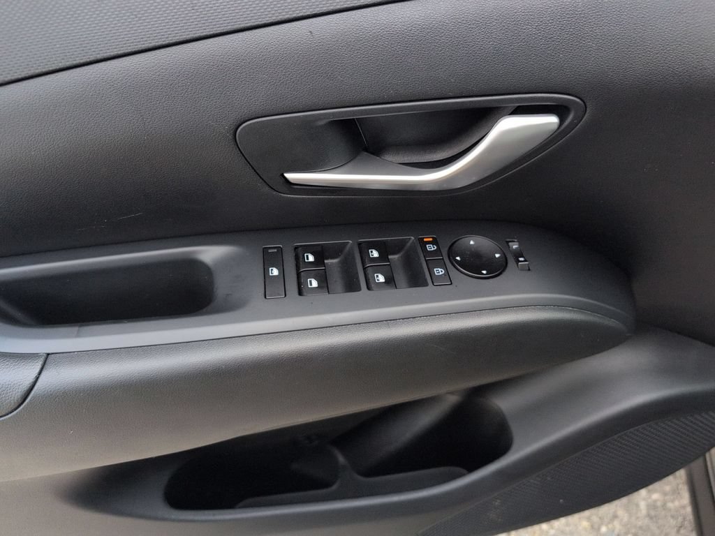 Used 2025 Hyundai Santa Cruz SEL FWD image 13