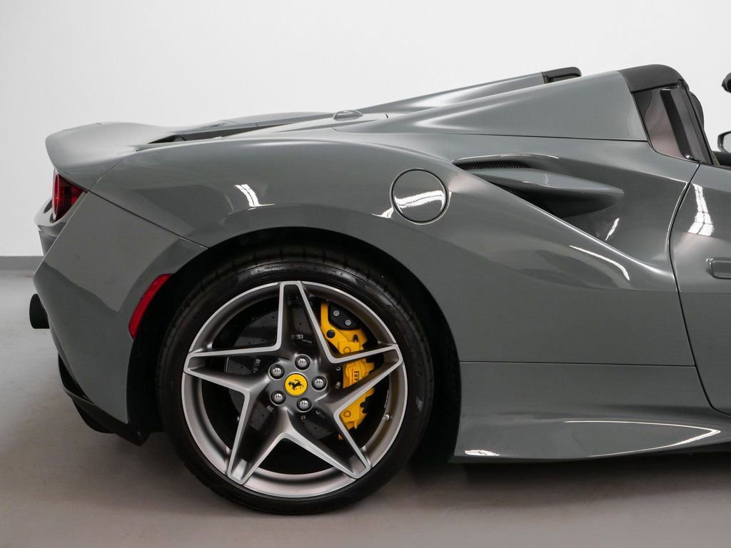 Used 2022 Ferrari F8 Tributo image 34
