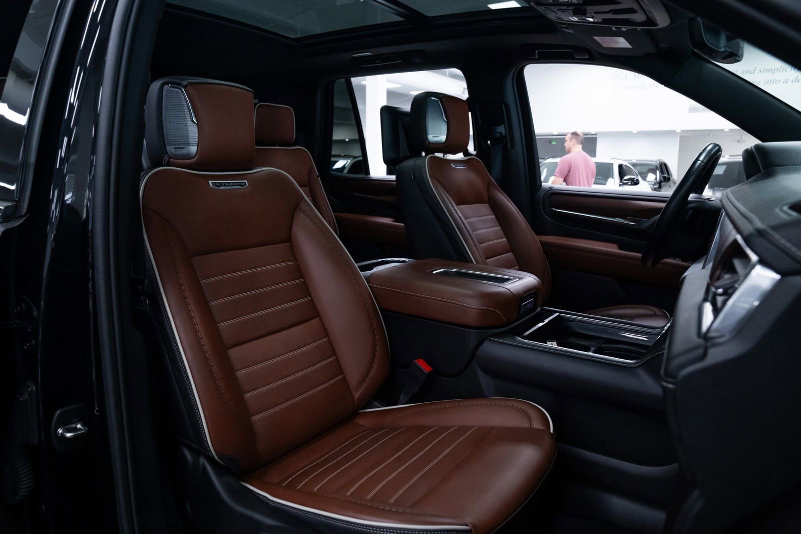 Used 2024 GMC Yukon Denali Ultimate AWD/4WD image 27