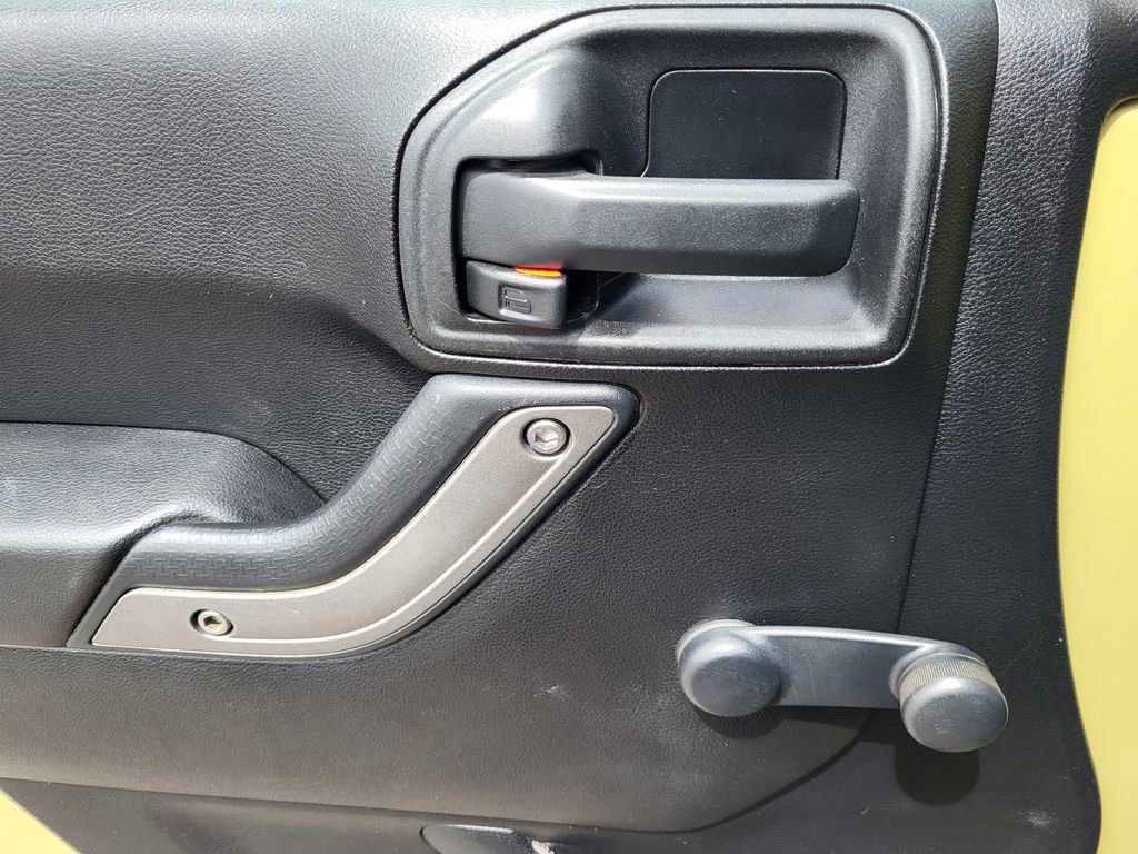 Used 2013 Jeep Wrangler Unlimited Sport image 16