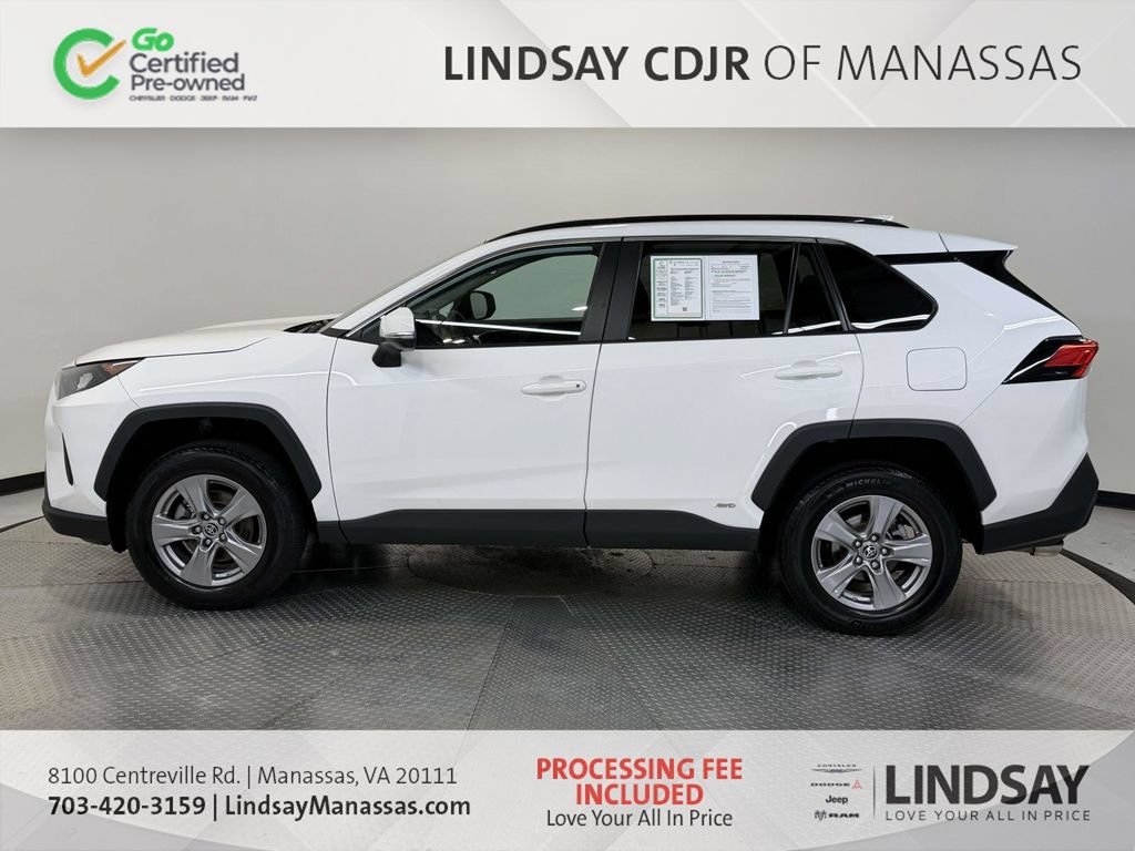 Used 2022 Toyota RAV4 LE AWD/4WD image 5